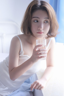 我女朋友的母亲3完整视频带翻译